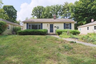 Building Photo - 5608 Indianola Ave