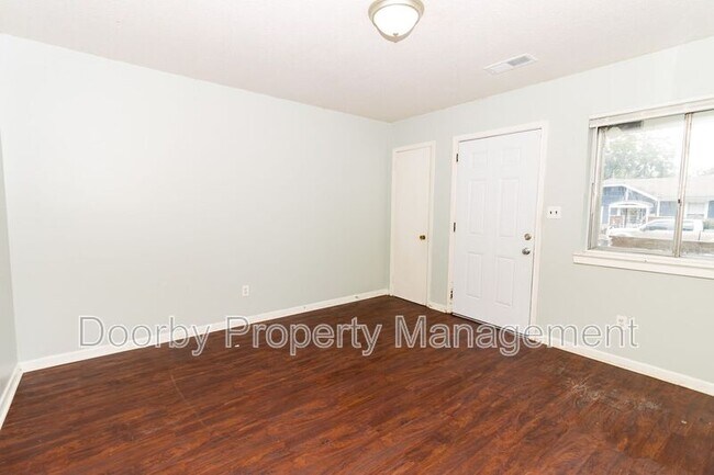 Foto del edificio - 1102 N Hawthorne St