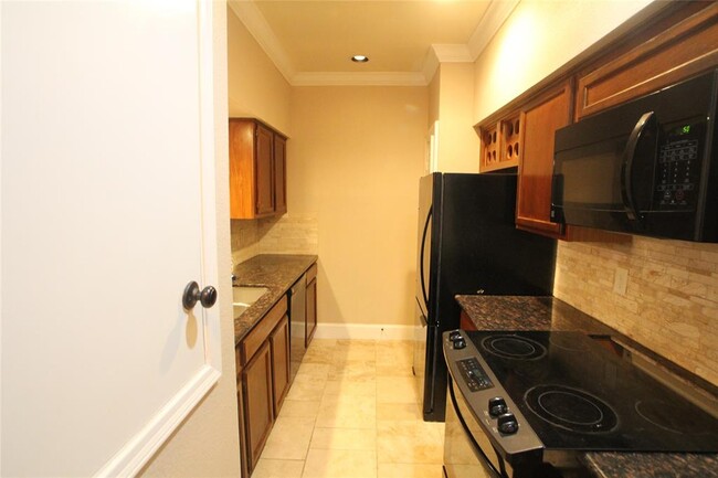 Foto del edificio - 17627 Red Oak Dr
