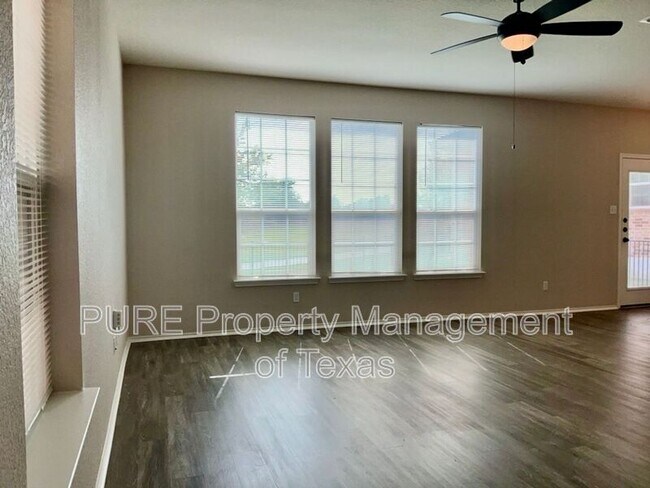 Foto del edificio - 114 Danish Dr