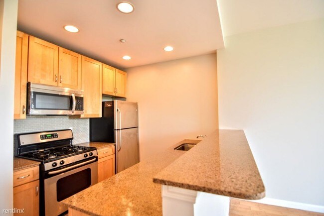 Building Photo - 514 W 136th St