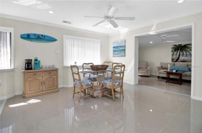 Foto del edificio - 815 Conreid Dr NE