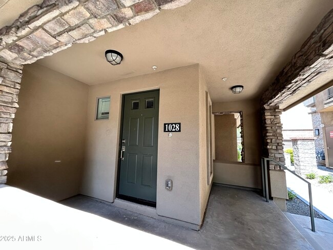 Building Photo - 17850 N 68th St
