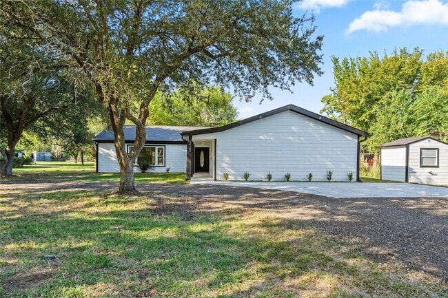 Building Photo - 5425 Jeffrey St