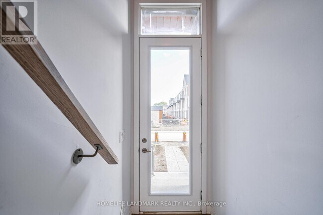 Building Photo - 56 Hooyo Ter