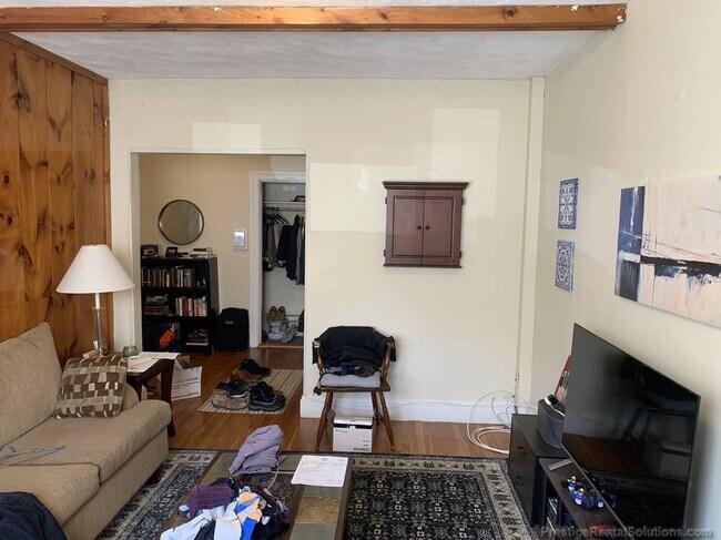 Building Photo - 45 Chestnut Hill Ave