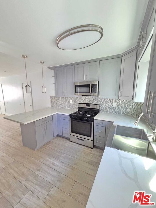 Foto del edificio - 5341 Vantage Ave