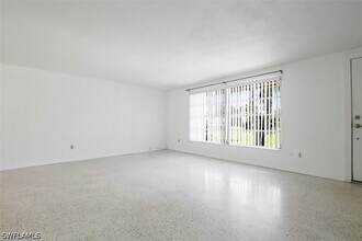 Building Photo - 181 7th St