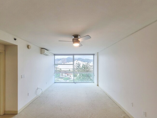 Foto del edificio - 1BR / 1Bath / 1Pkg - Condo in Kakaako