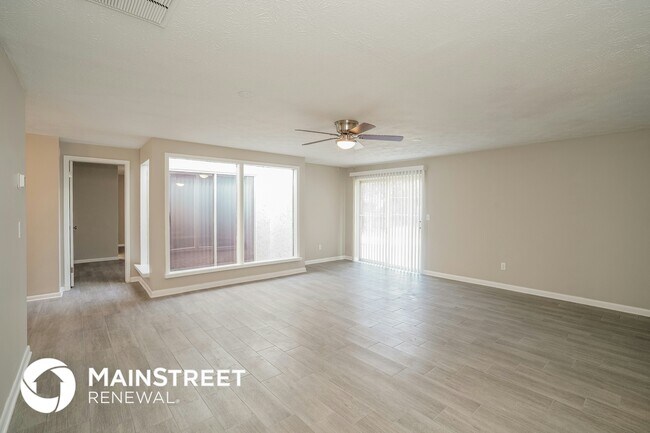 Foto del edificio - 970 Dostie Cir