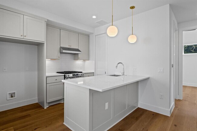 Building Photo - 4525 S 3rd St