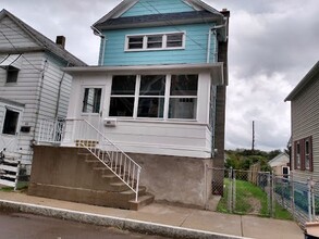 Building Photo - 43 Hillman St