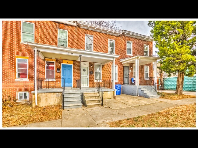 Building Photo - 1206 Darley Ave