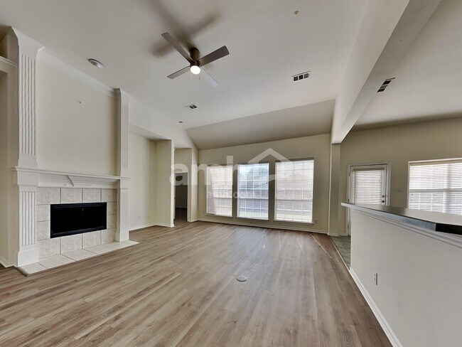 Foto del edificio - 2500 Kariba Ln