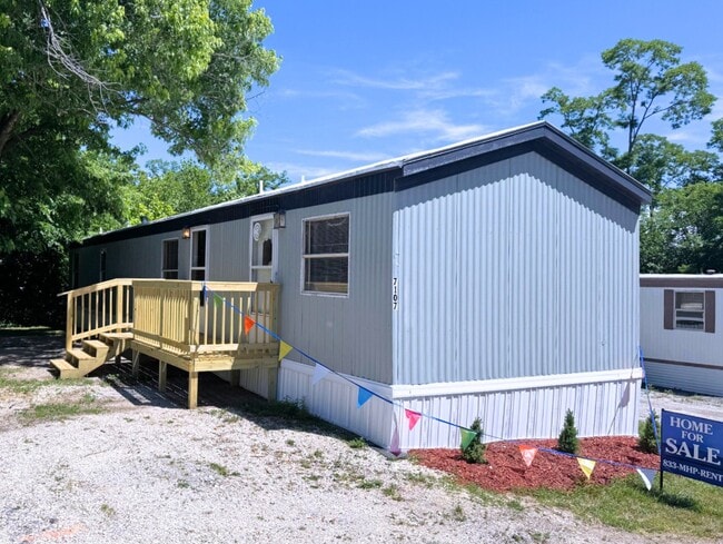 Building Photo - 7107 Timber Ridge Center