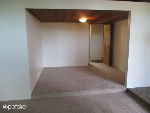 Building Photo - 2900 Kadema Dr