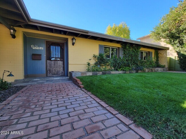 Foto del edificio - 3715 E Shaw Butte Dr