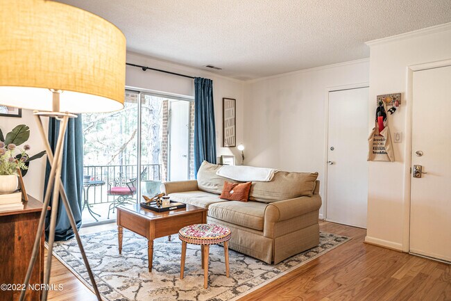Foto del edificio - 331 Driftwood Cir