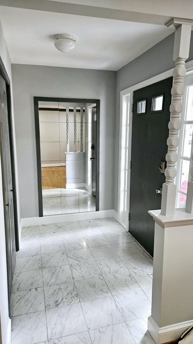 Front Entry Hall - 4502 King Edward Ct