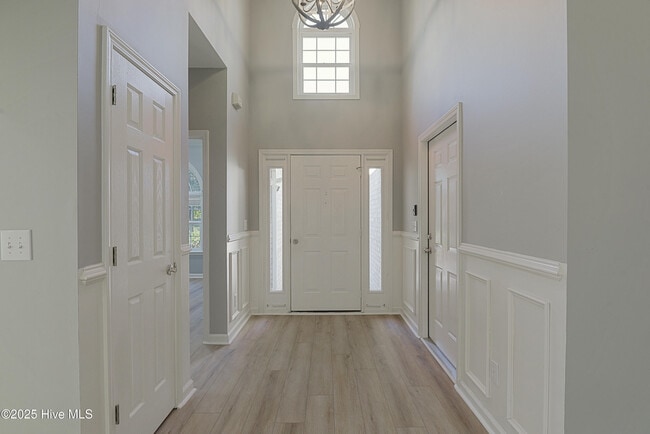 Foto del edificio - 8829 Lansdowne Dr NW