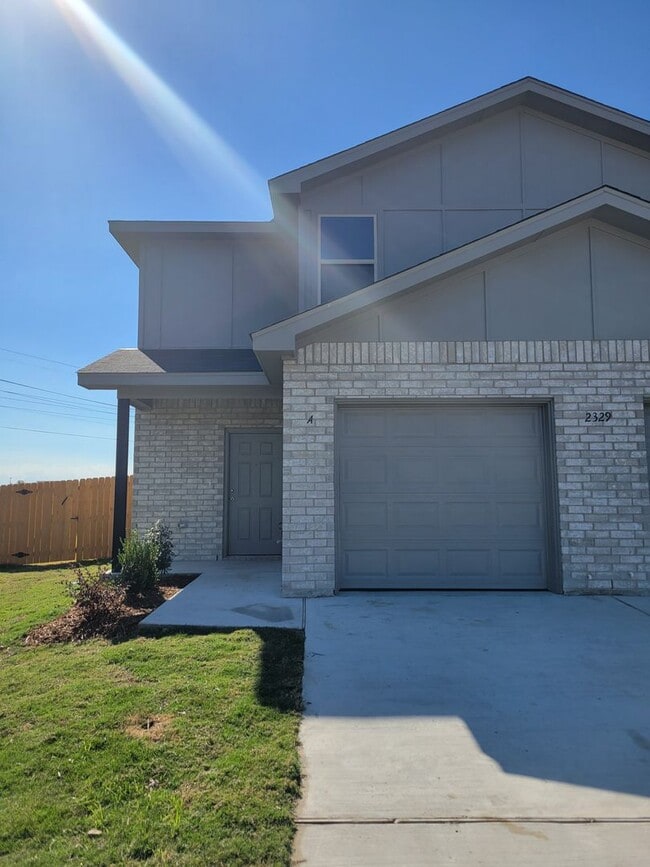 Foto del edificio - 2329 Zanoletti Ct