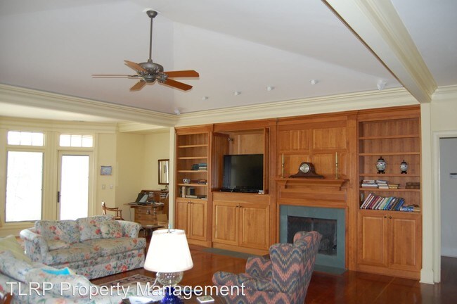 Foto del edificio - 637 Cottonwood Ct