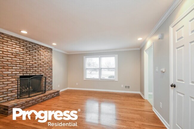Foto del edificio - 11520 Rolling Springs Dr