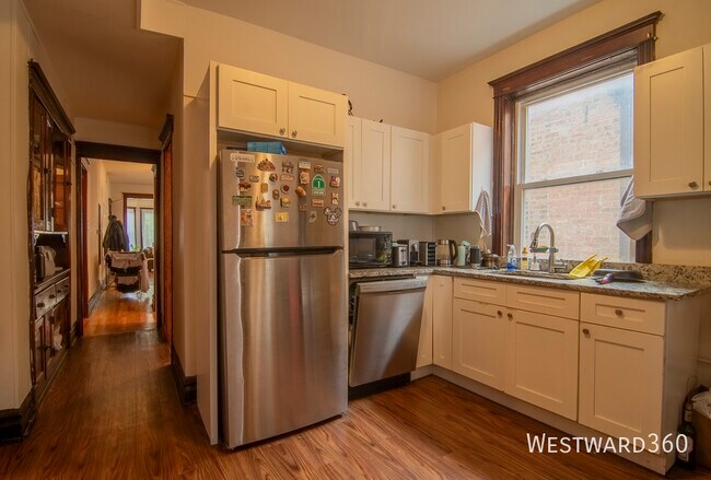 Foto del edificio - 3732 N Wayne-2