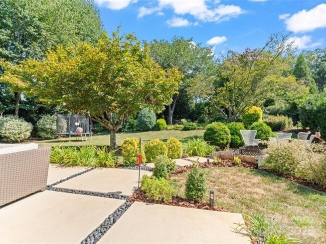 Foto del edificio - 9423 Harlow Creek Rd