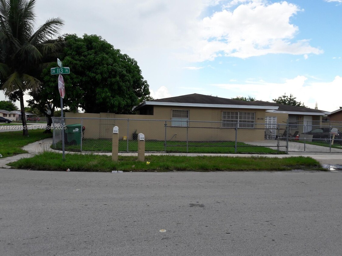Foto principal - 19130 SW 113th Pl