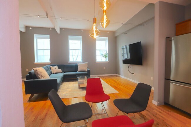 Foto del edificio - 1034 Clinton St