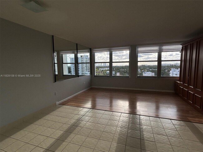 Foto del edificio - 2899 Collins Ave