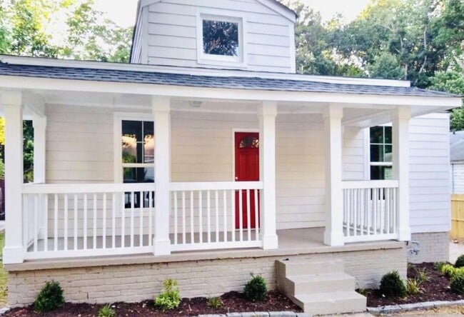 Photo - 1369 Gault St SE House