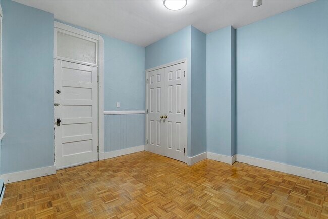 Building Photo - 68 Myrtle St