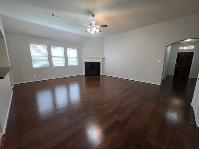 Foto del edificio - 267 Westwood Dr