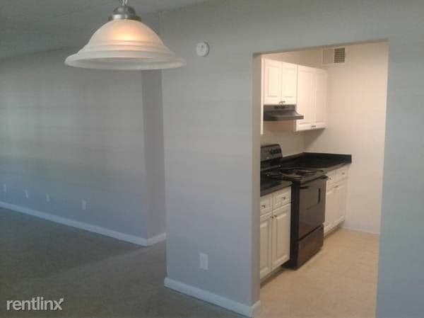Building Photo - 1 br, 1 bath Apartment - 464 Brentwood Drive