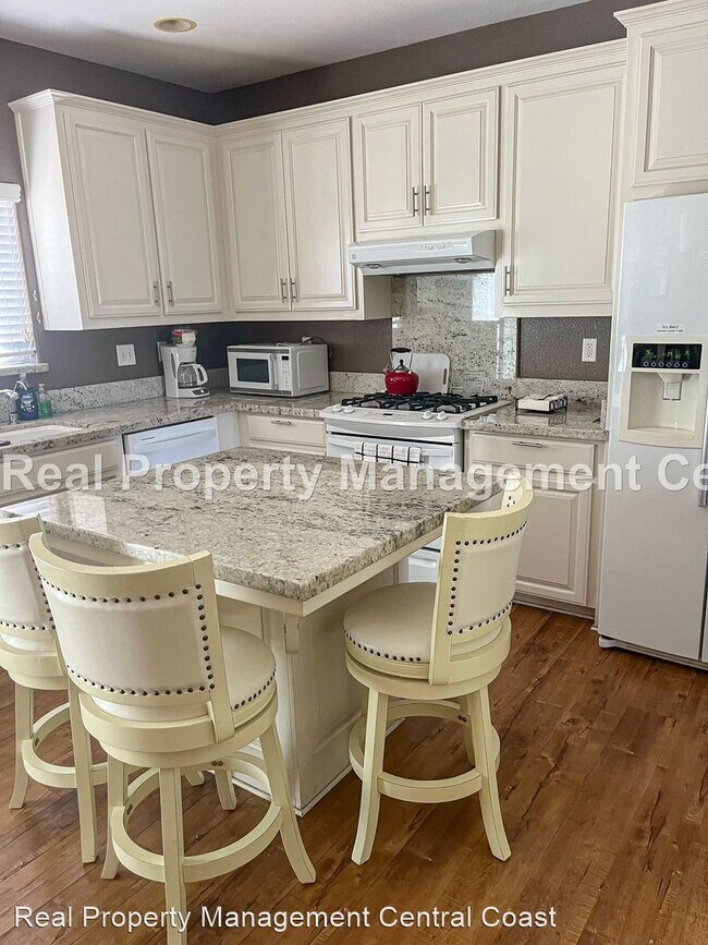 Foto del edificio - 4 br, 2 bath House - 1457 Cedar Street