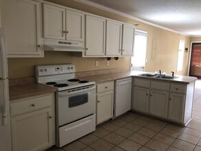 Building Photo - 101 Private Rd 3089