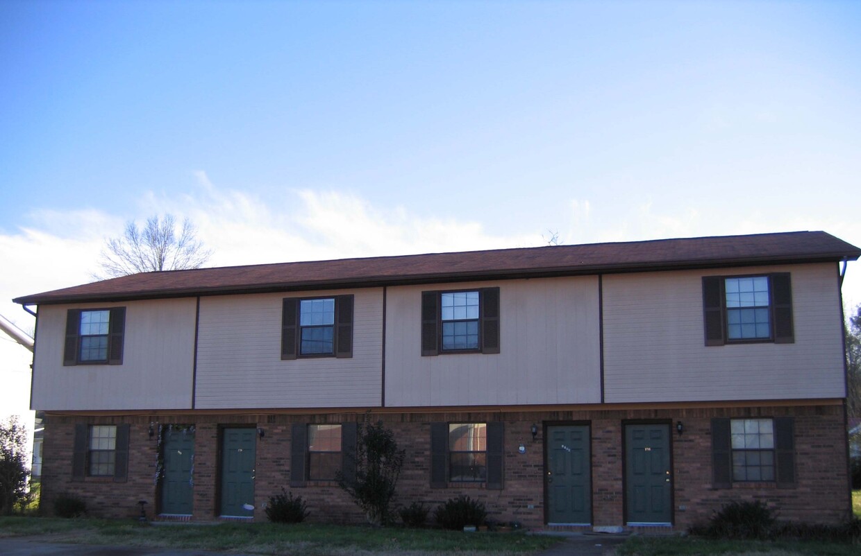Foto principal - 46-48-48 Topper Ln