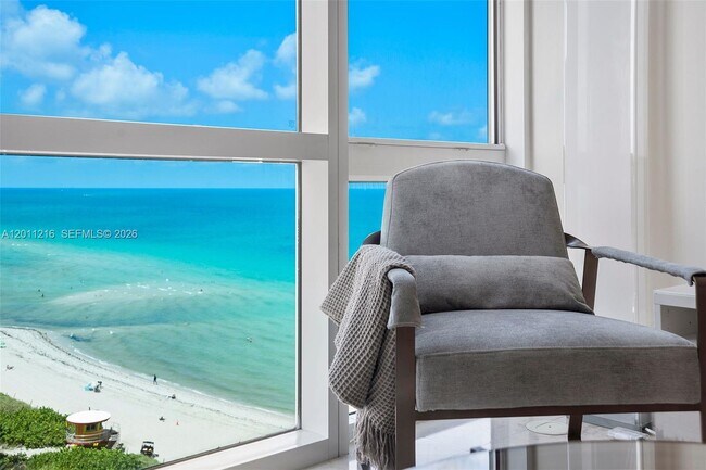 Foto del edificio - 6801 Collins Ave