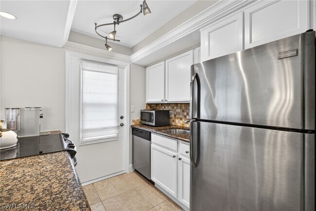 Foto del edificio - 1550 Gulf Shore Blvd N