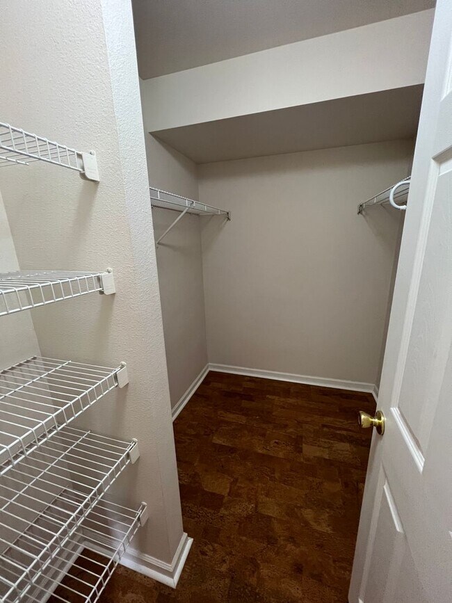 Foto del edificio - CHARMING 2 Bed 2 Bath Condo in Gunbarrel- ...