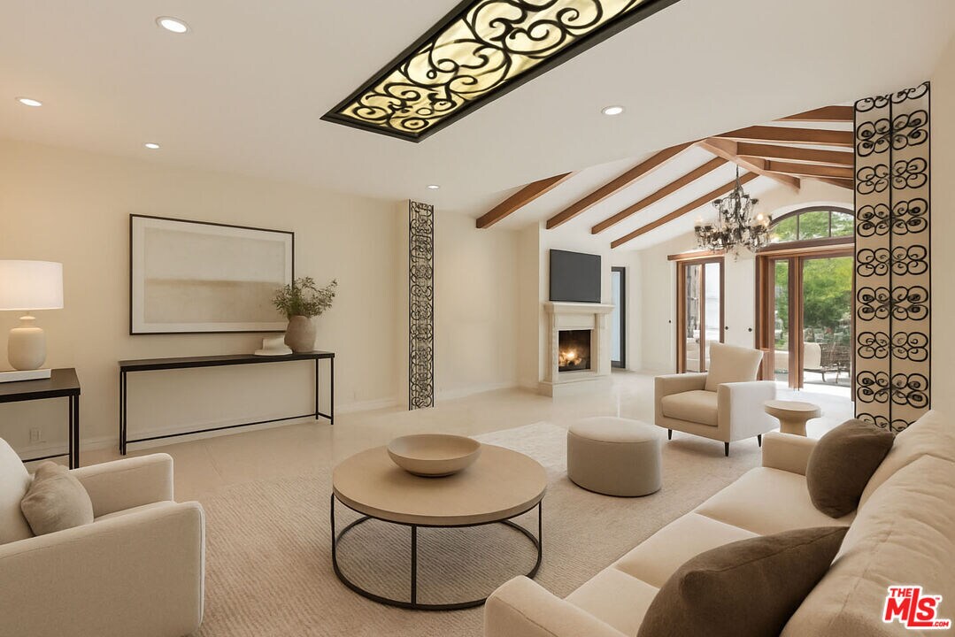 Foto principal - 15401 Brownwood Pl