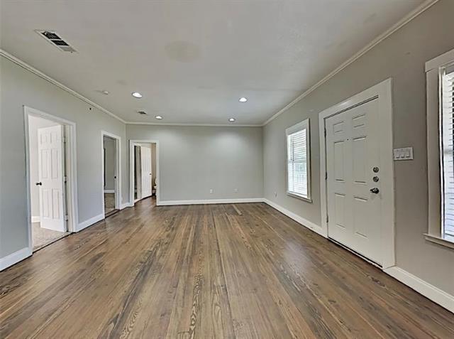 Building Photo - 441 Country Club Rd