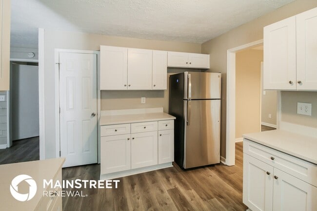 Foto del edificio - 6231 Willowbrook Dr