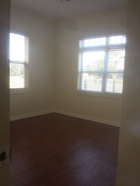 Foto del edificio - 910 NW 13th St