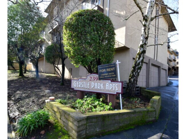 Building Photo - 239 D St