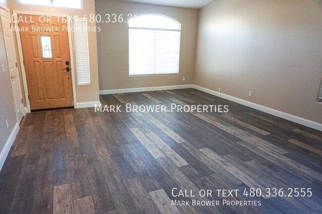 Building Photo - 707 W San Pedro St