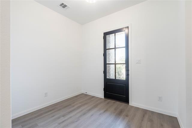 Foto del edificio - 1532 Bushman Ln