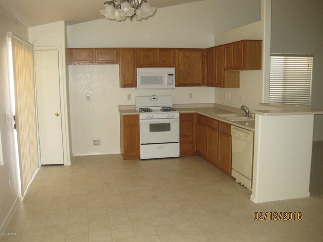Building Photo - 14503 W Wendover Dr